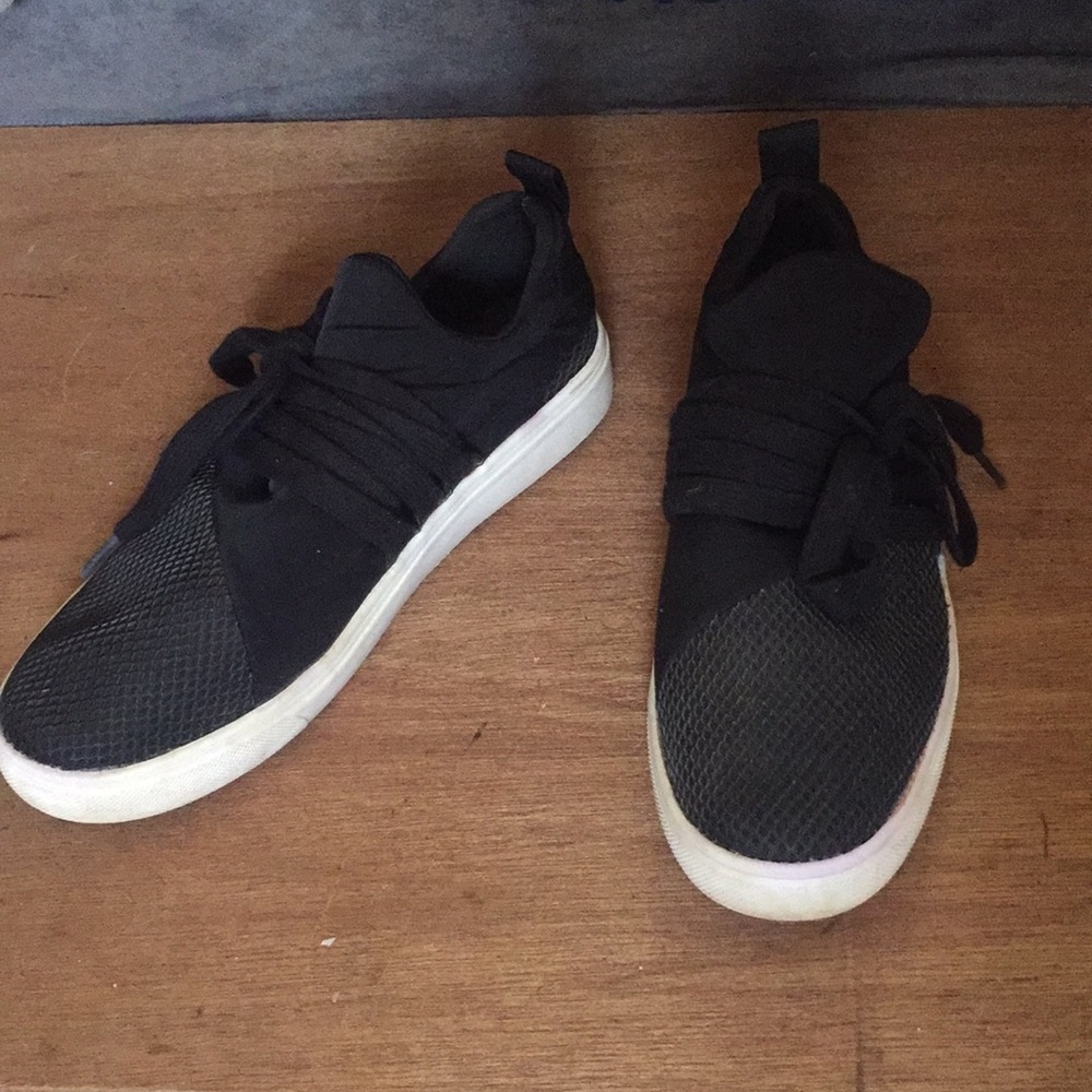 ‼️$15 SALE‼️ OBO mossimo shoes super comfy